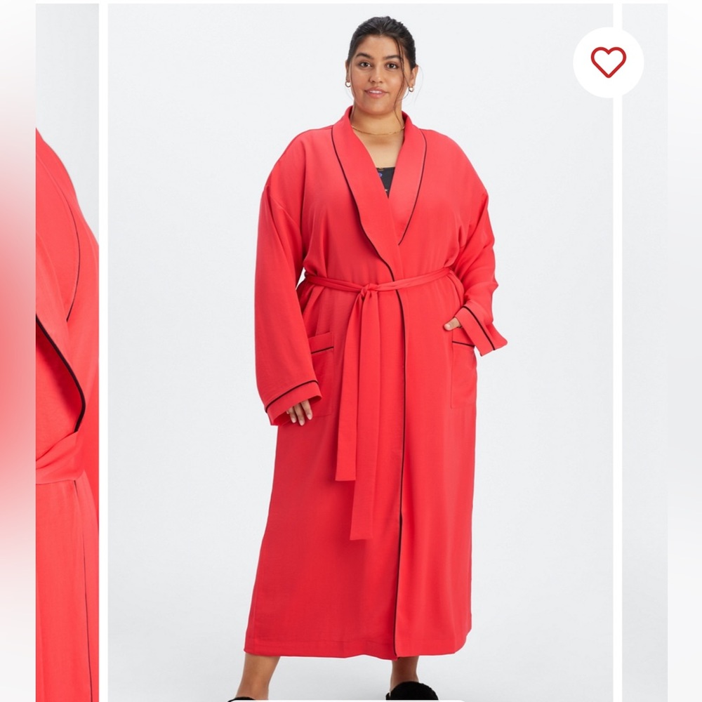 Fabletics Ecosatin Robe